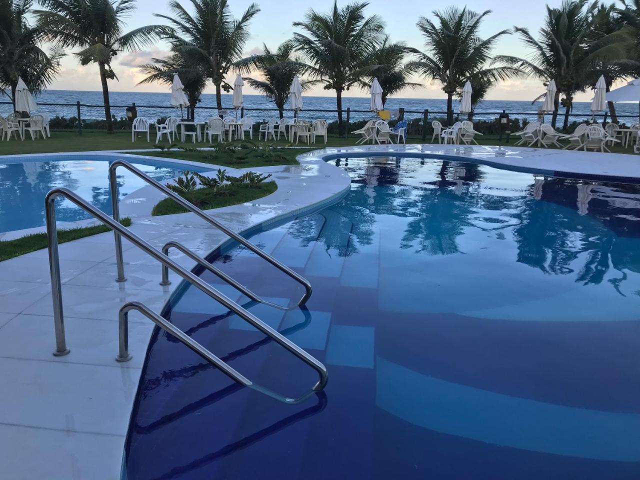 Flat Guarajuba Beira Da Praia Pe Na Areia Exterior photo