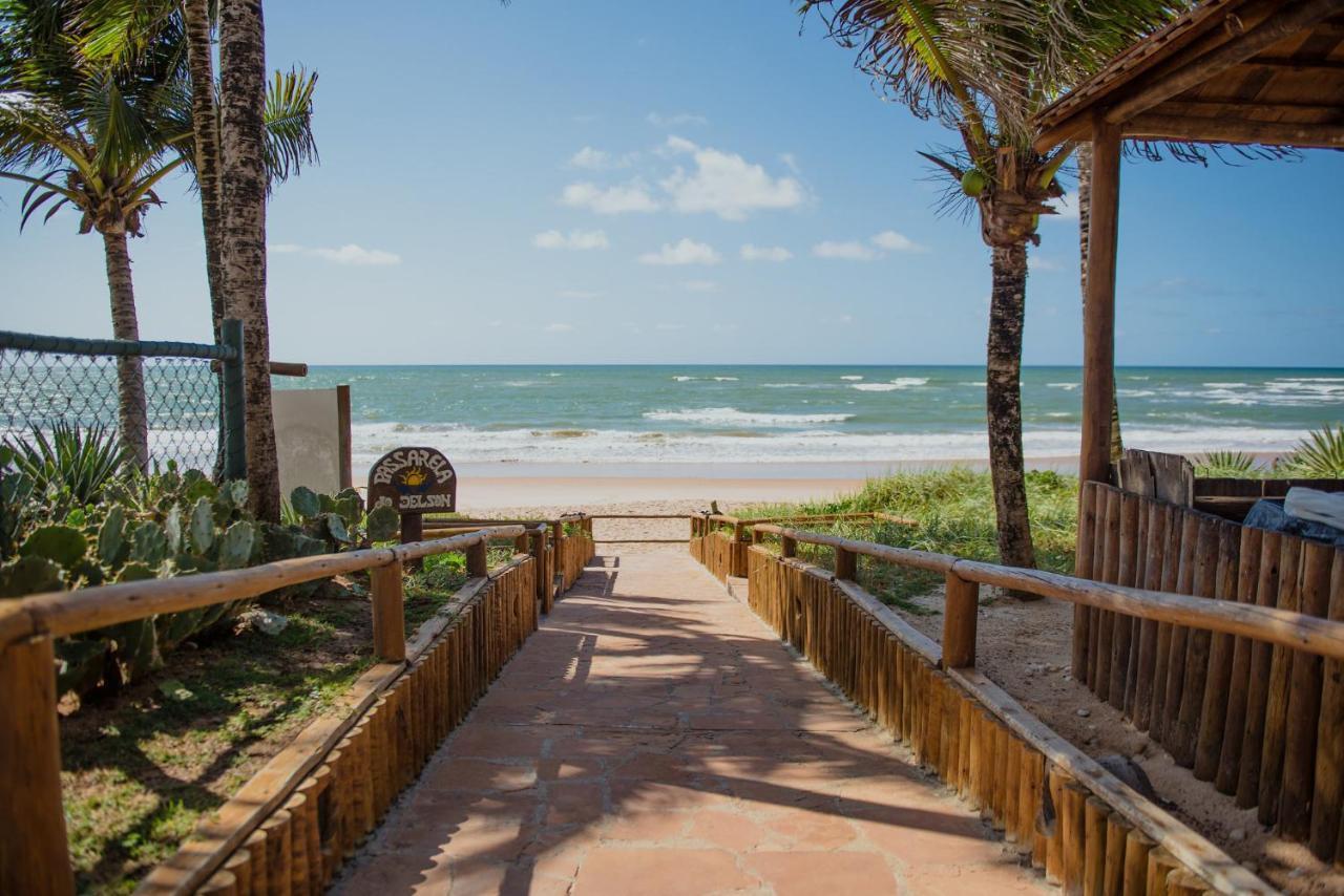 Flat Guarajuba Beira Da Praia Pe Na Areia Exterior photo